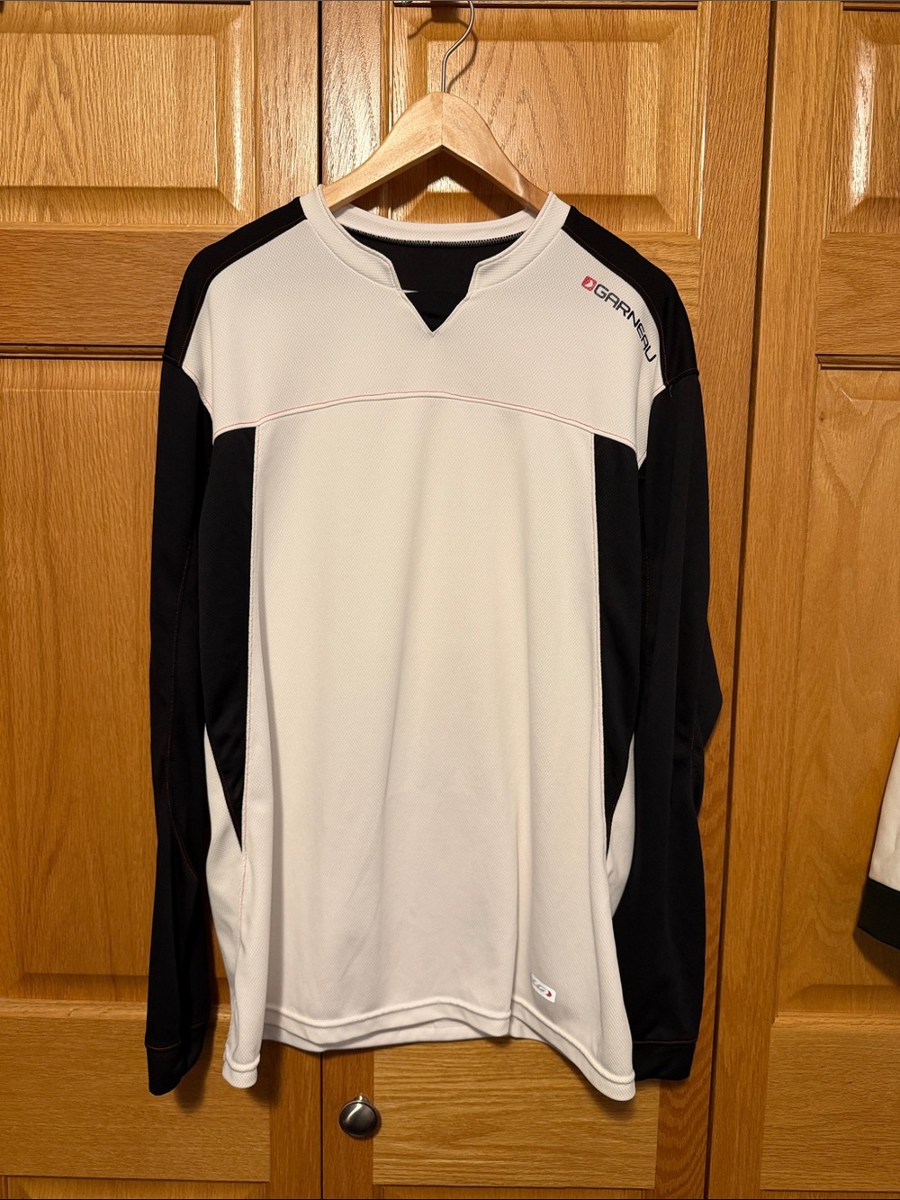 Garneau cycling Jersey with Black Collar and Red Stitching men’s large